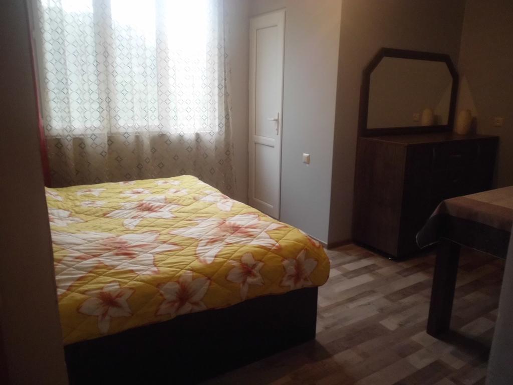 Gulnazi Andria Apartment Sarpi Exterior photo